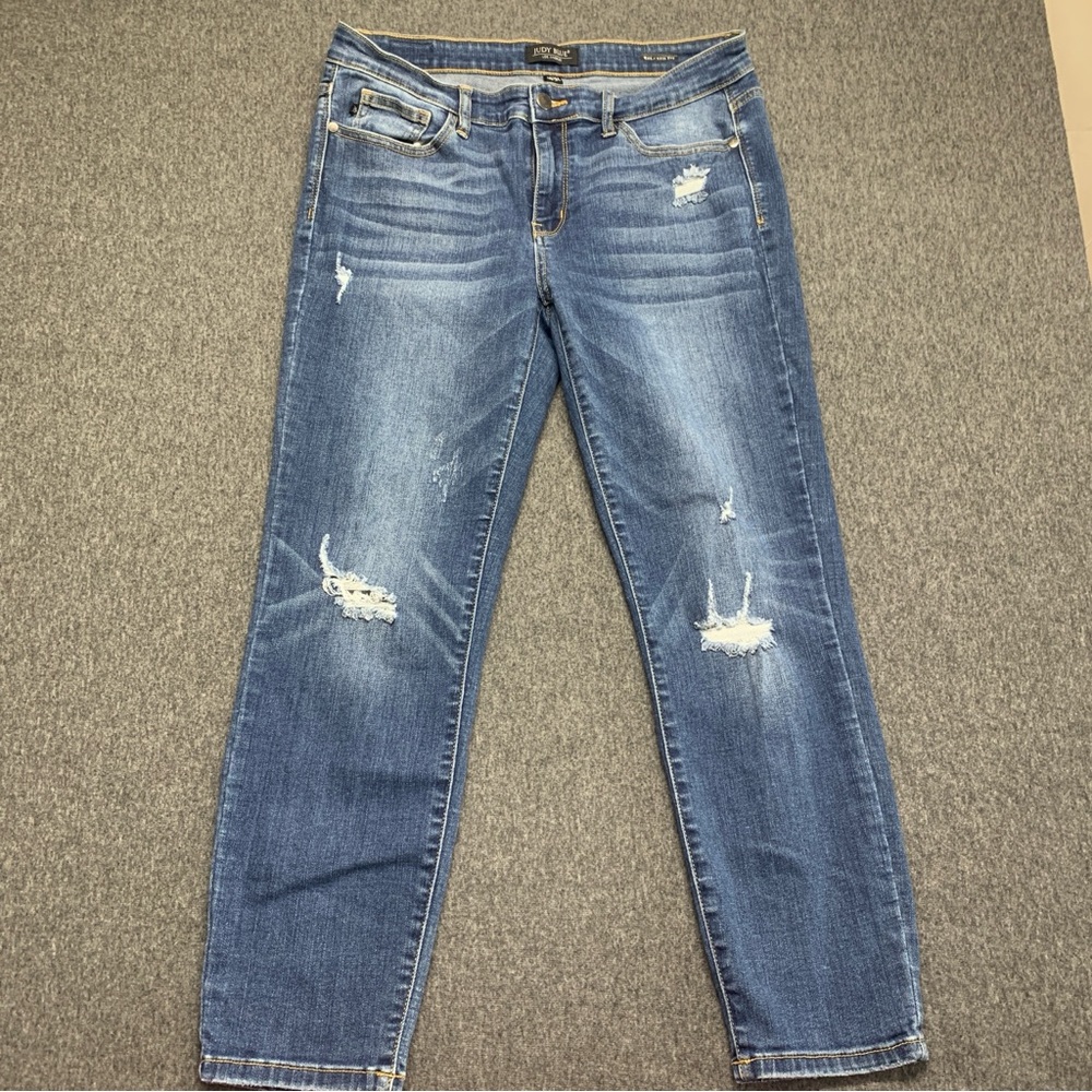 Judy Blue Women’s Denim Blue jeans Light Distress - Size 13/31
